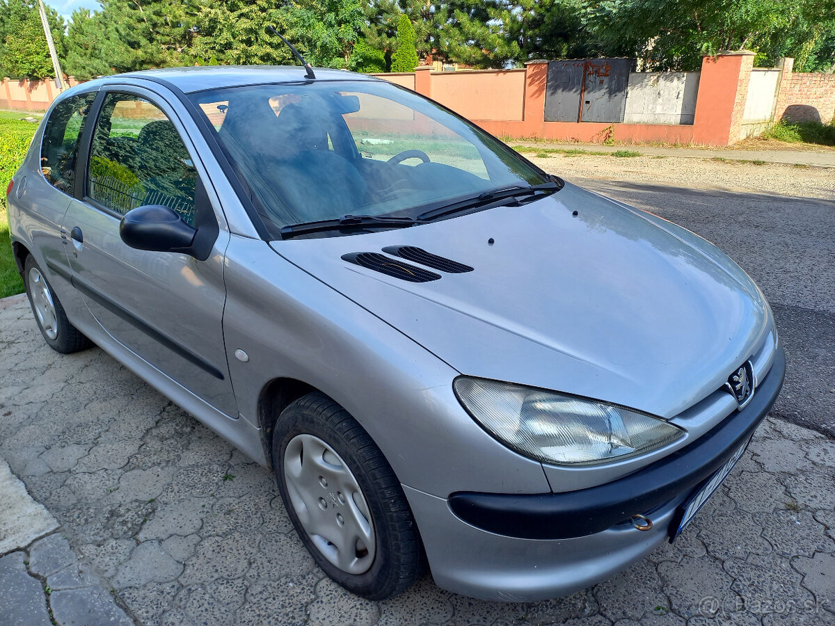 Peugeot 206