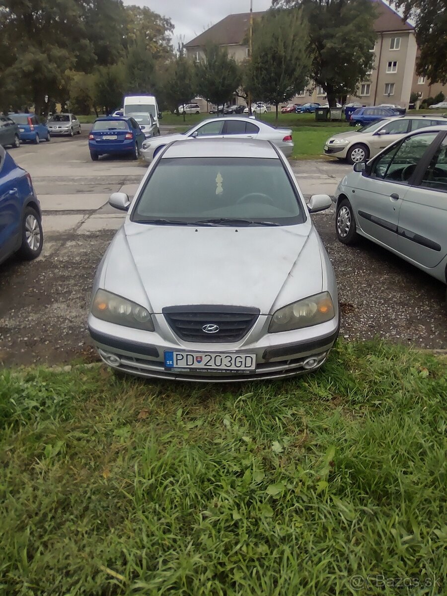 Hyundai Elantra xd limuzina