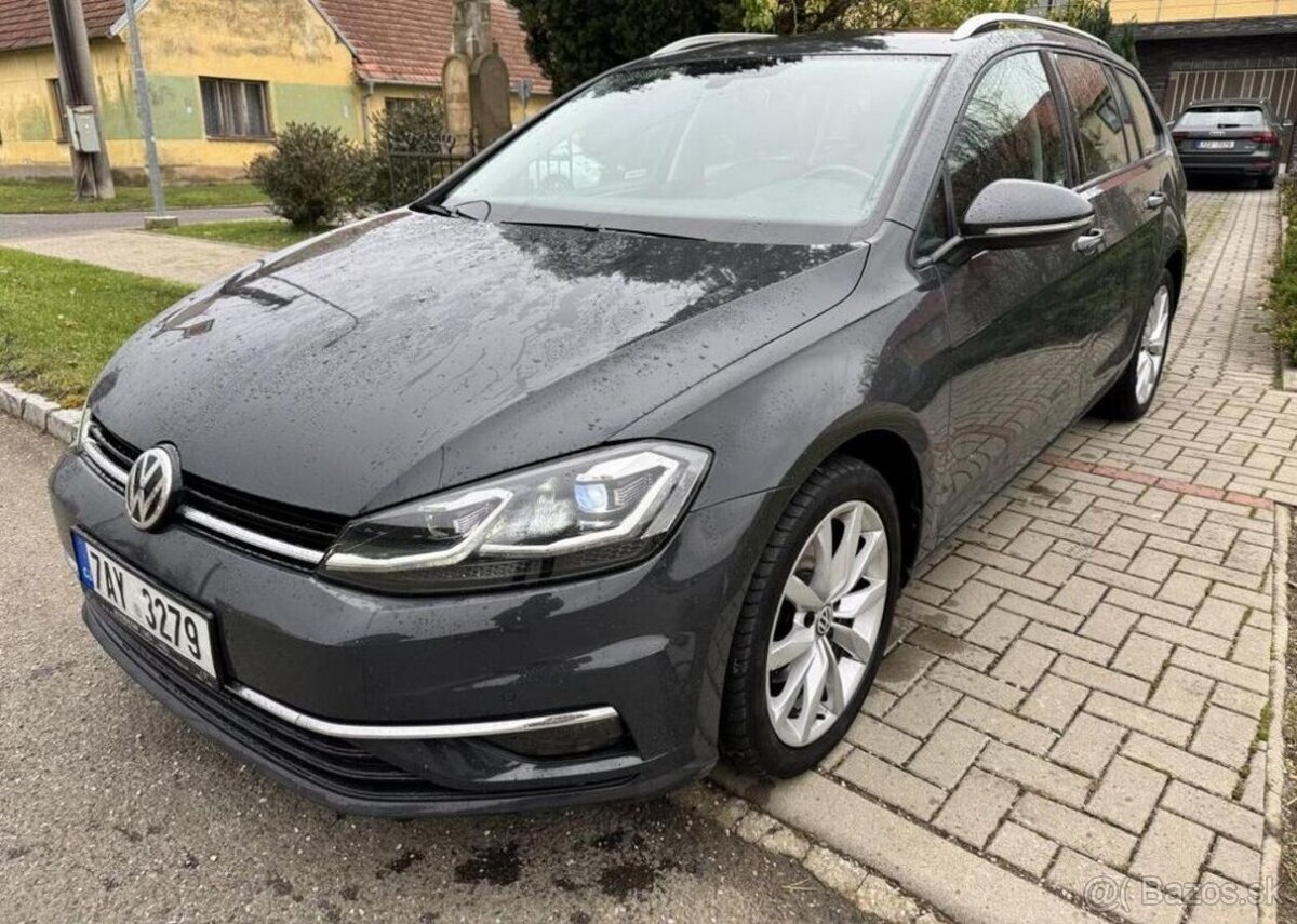 Volkswagen Golf 1,6 TDI LED SVĚTLA ALCANTARA nafta manuál