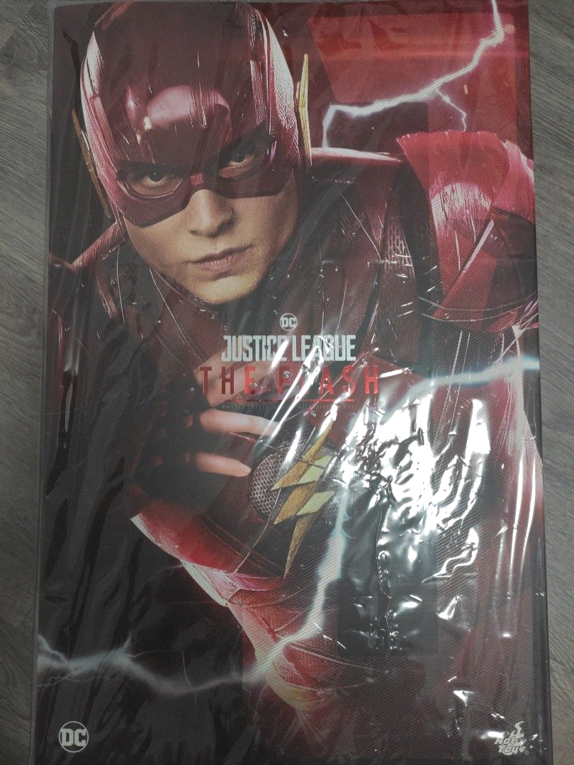 Hot Toys The Flash Justice League