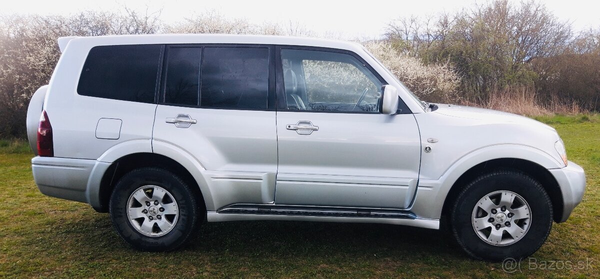 Mitsubishi Pajero 3.2 DI-D edicia DAKAR,automat, 7 miestne