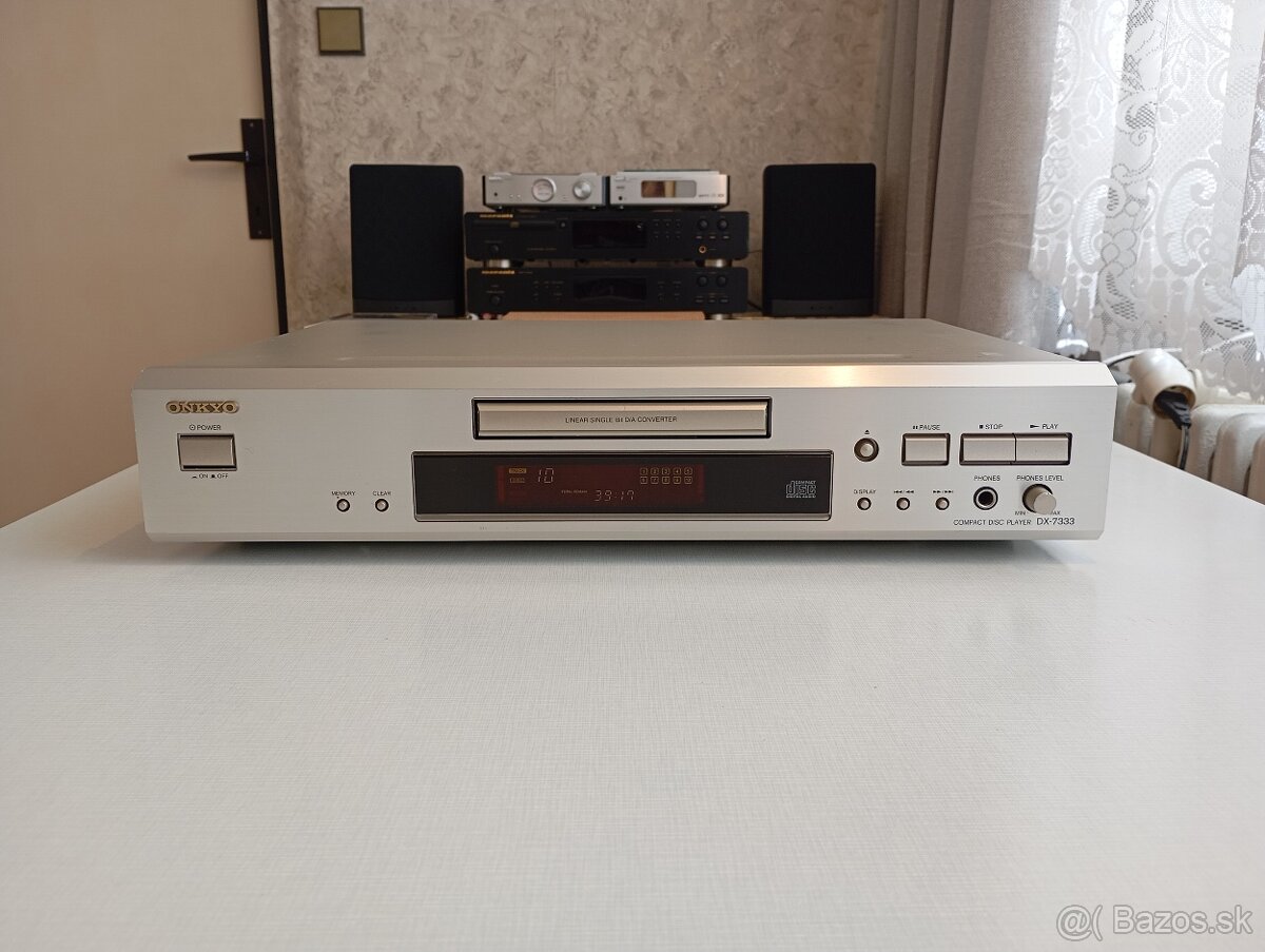 cd player ONKYO DX-7333