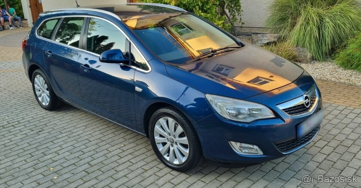 Opel Astra Sport Tourer 1.7CDTi 81Kw ECOTEC R.v.6/2012