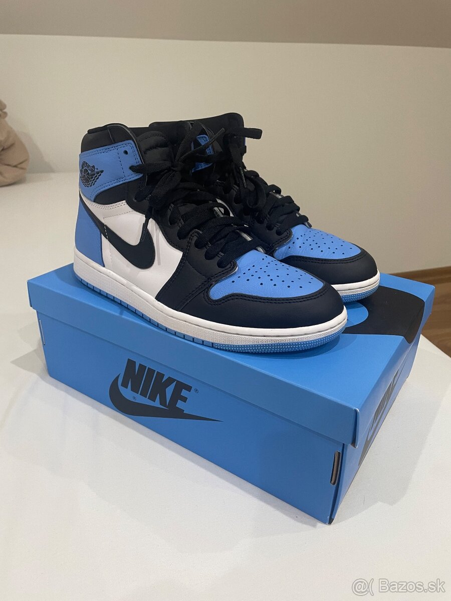 Air Jordan 1 Retro High OG “Unc Toe”