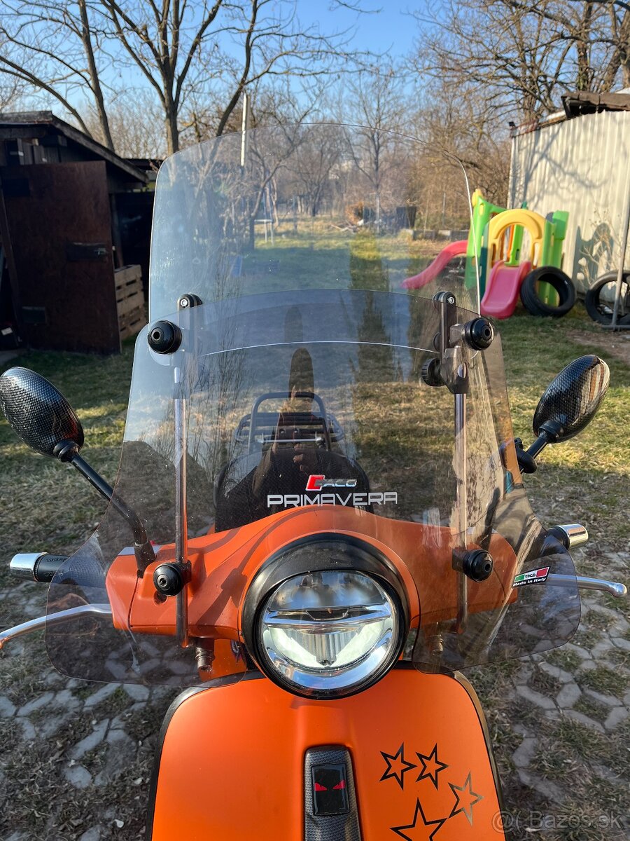 Vespa Primavera 150