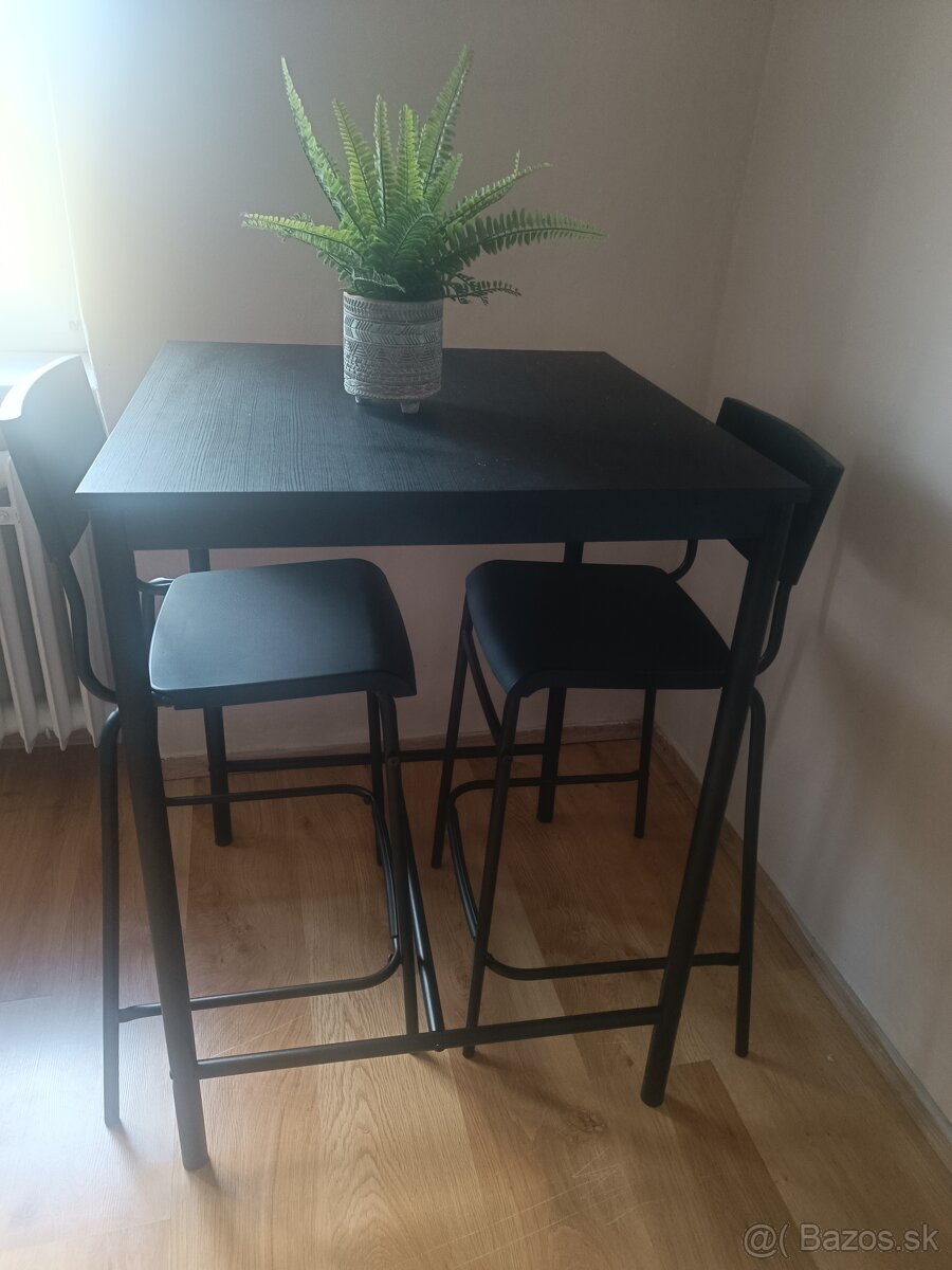 Barový stôl čierny IKEA