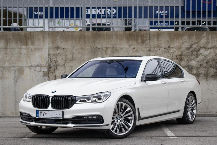 BMW Rad 7 730d xDrive A/T 195kw