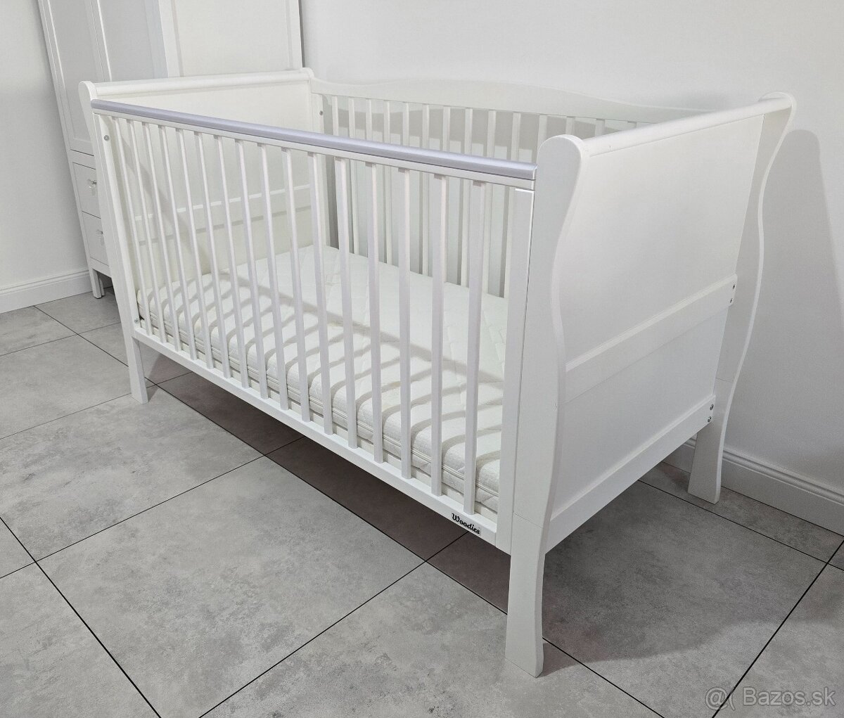 Detská biela postieľka Nobleo Cot bed 140x70 s matracom