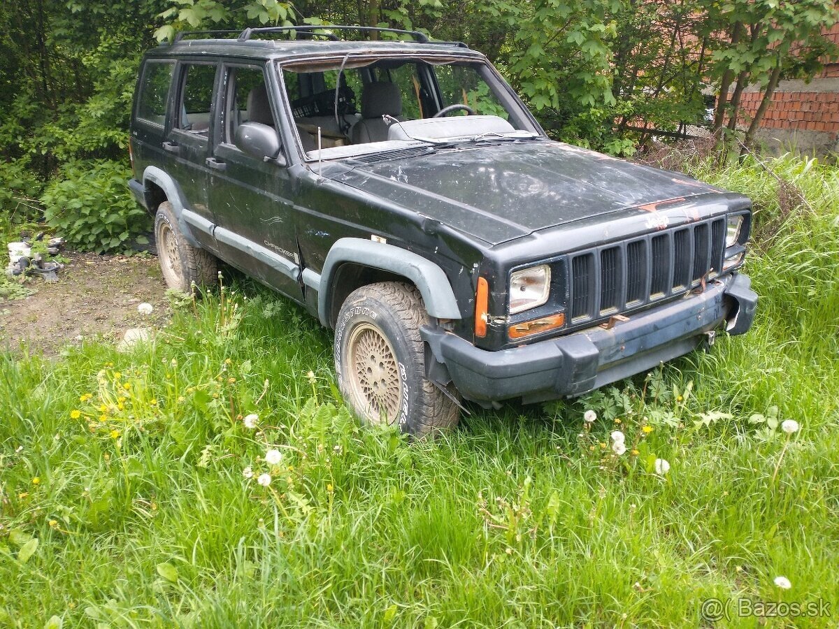 Rozpredám jeep Cherokee xj 2.5 TD 85kw -