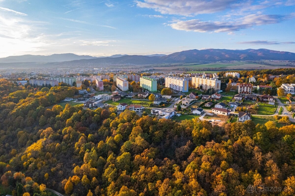 Ponúkame na predaj pozemok v lukratívnej časti Na Karasiny