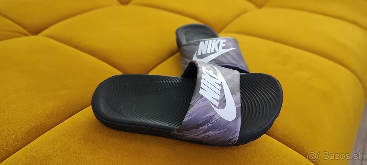 Šľapky Nike