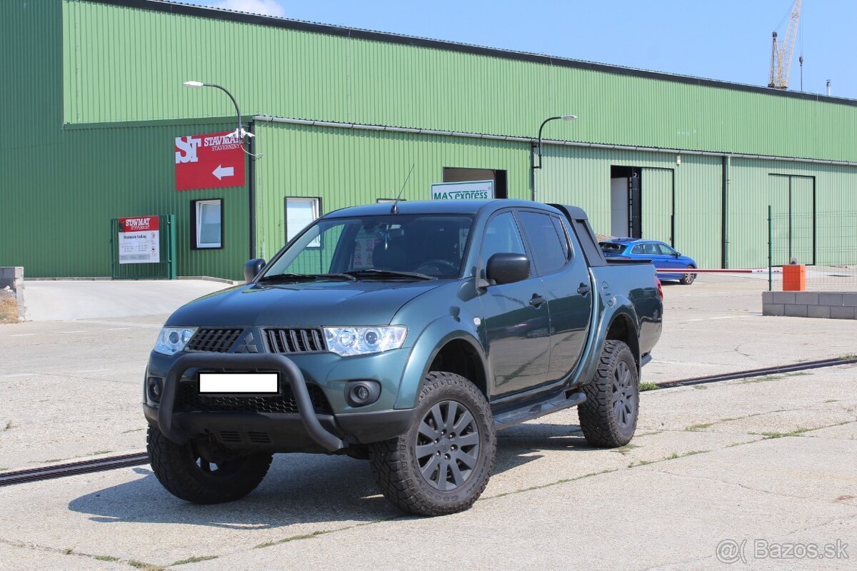 Mitsubishi L200 2.5 DI-D Double Cab Intense A/T