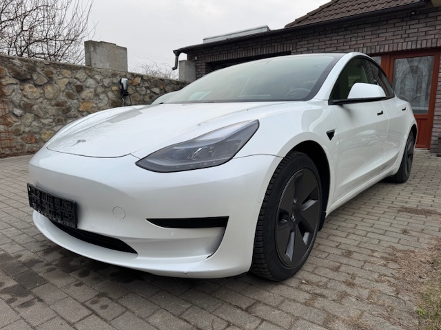 Tesla Model 3 SR Plus (321PS) r2021 refresh, FSD 82 300 km