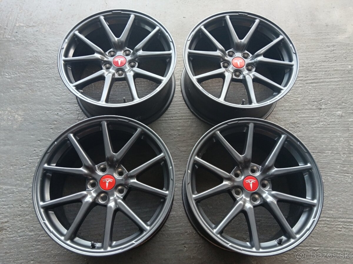 Elektróny R18 5x114,3 originál Tesla Model 3