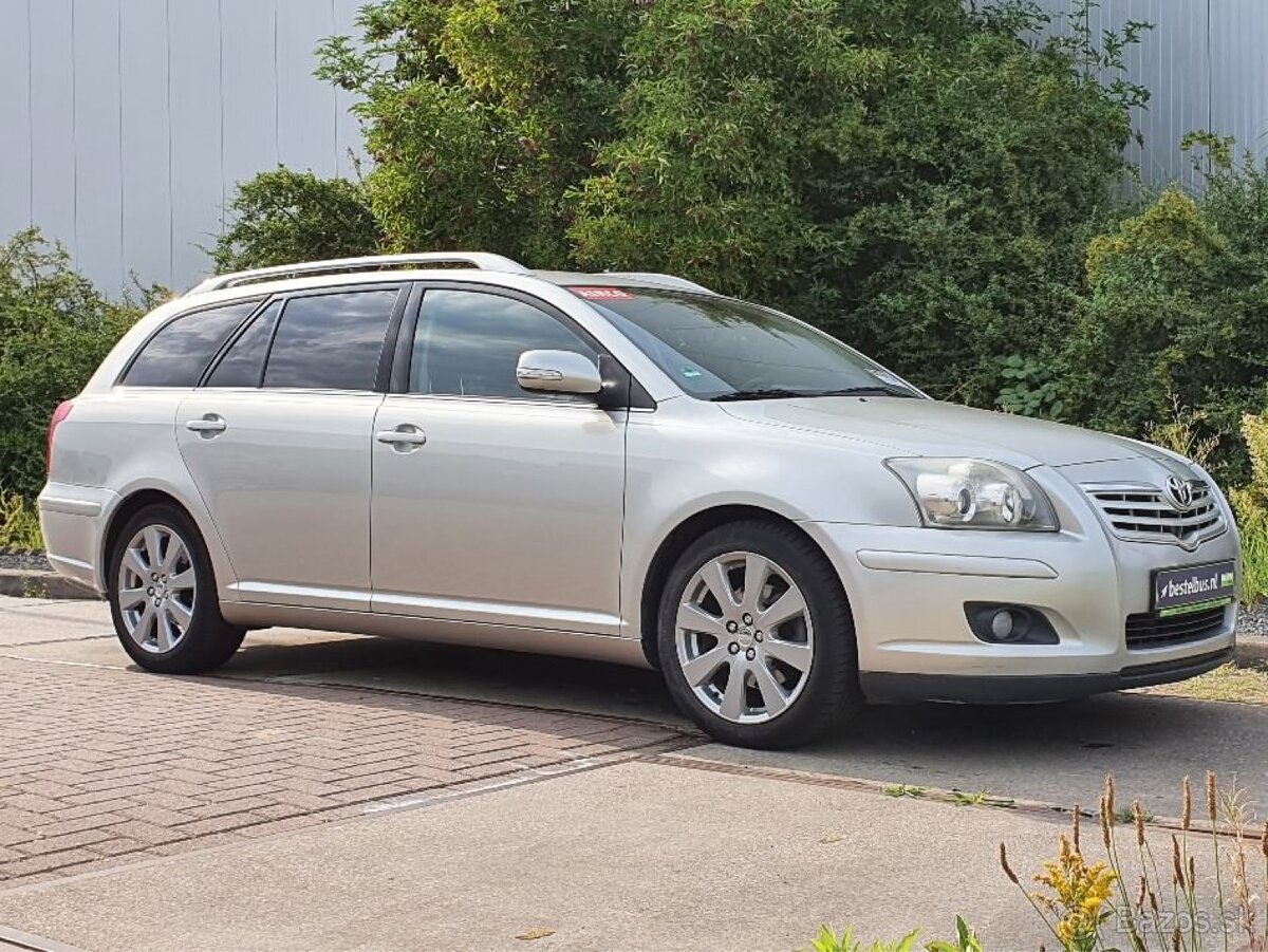 Toyota avensis na nahradne diely