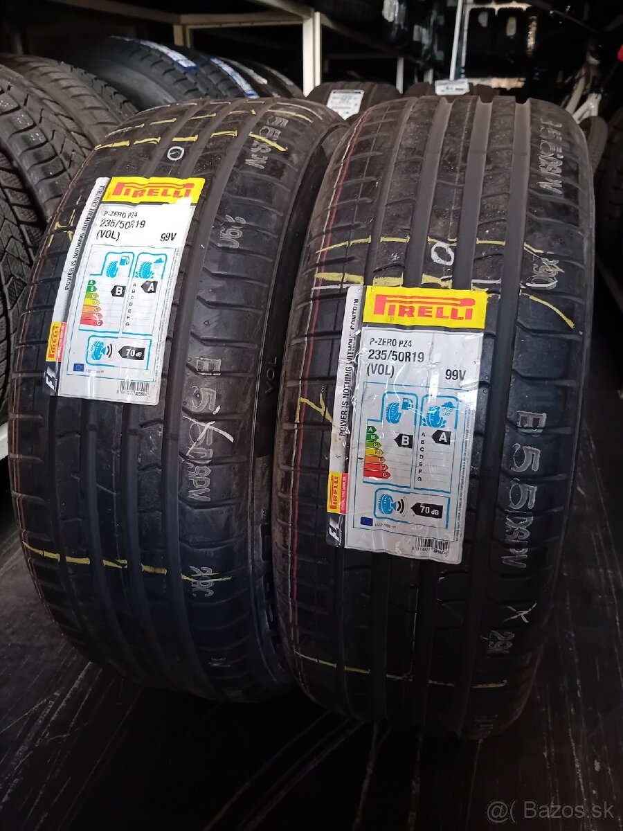 235/50R19 99V Pirelli Pzero PZ4