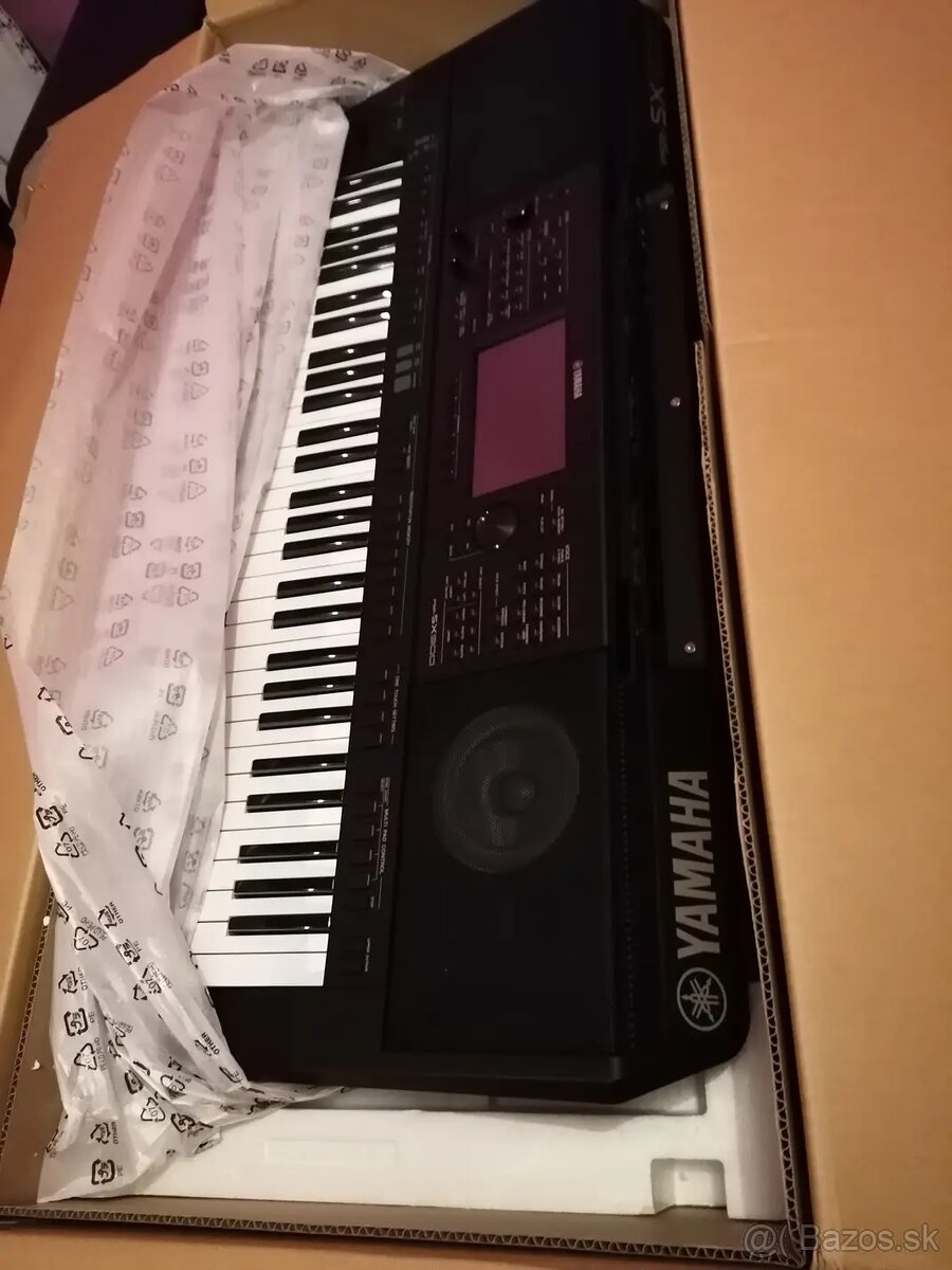 Predám Yamaha psr sx900.