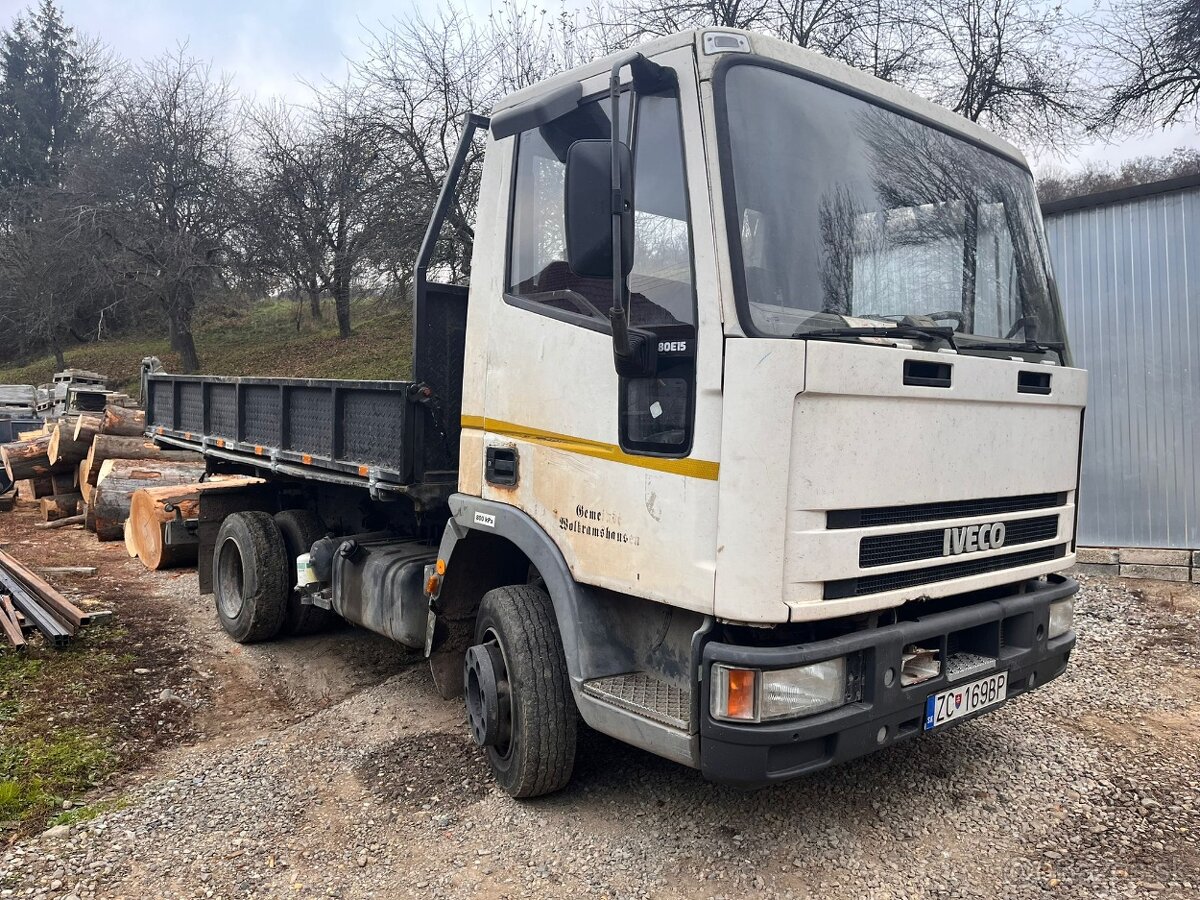 IVECO - trojstranný sklápač