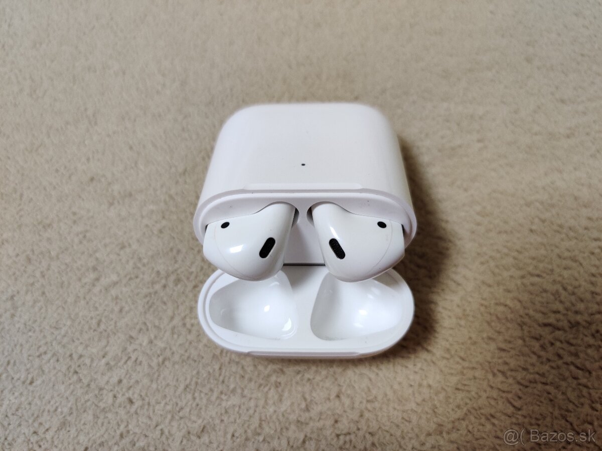 Apple Airpods 1 - originálne bluetooth slúchadlá.