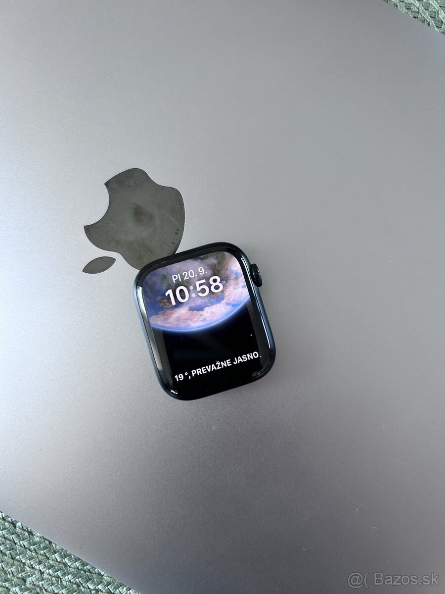 Na PREDAJ Apple Watch 7/45mm