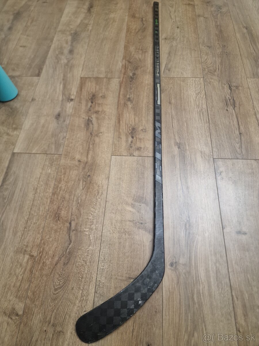 Hokejka ccm trigger 6pro Ľ