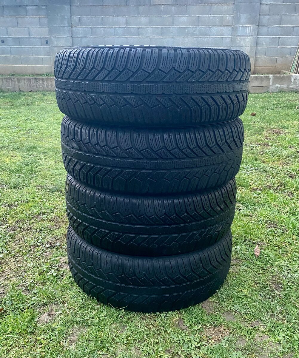 215/60 r16 zimné SEMPERIT 99H XL