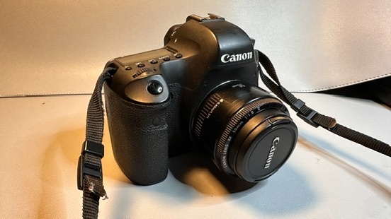 CANON EOS D6