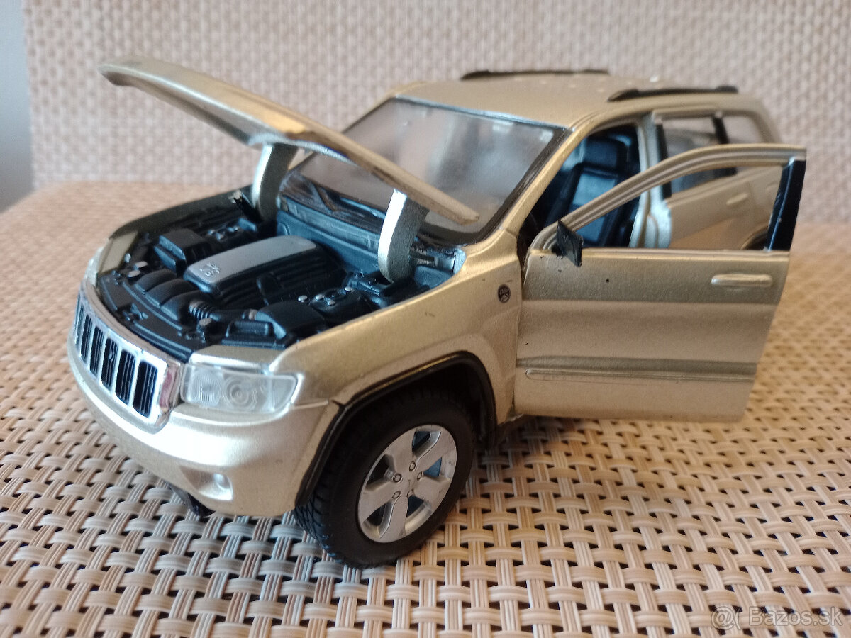 1/24 Jeep Grand Cherokee