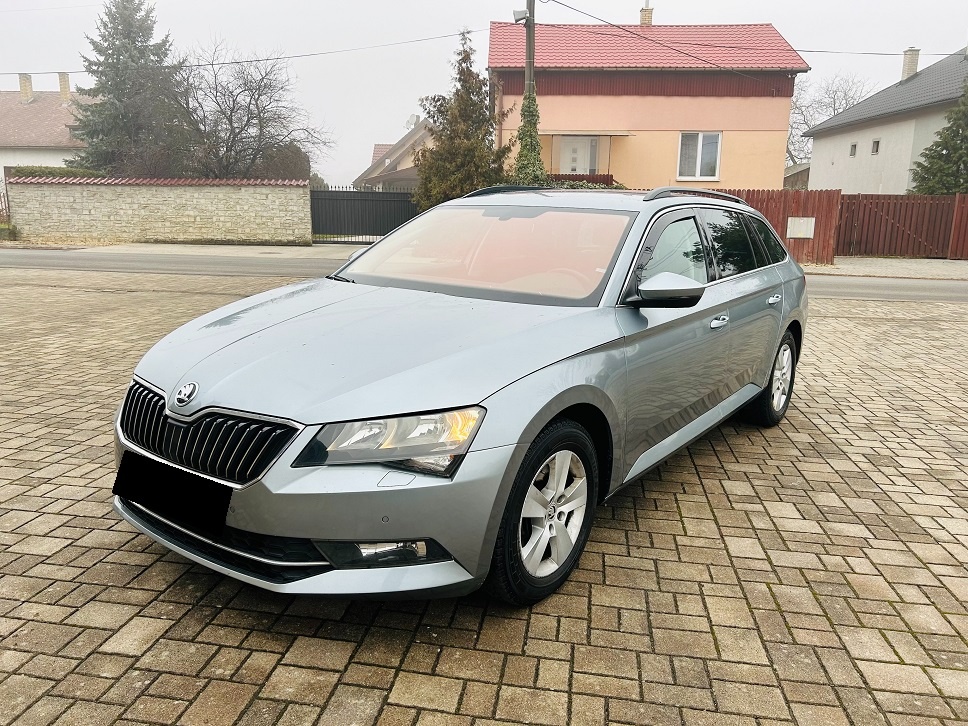 ✔️Škoda Superb Combi/1.6 TDI/Ambition✔️