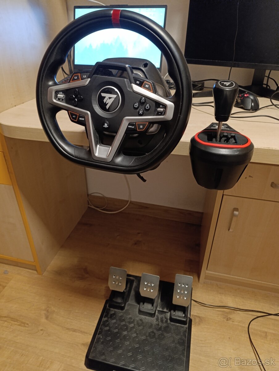 Predám volant Thrustmaster T248 s pedálmi a radiacou pákou