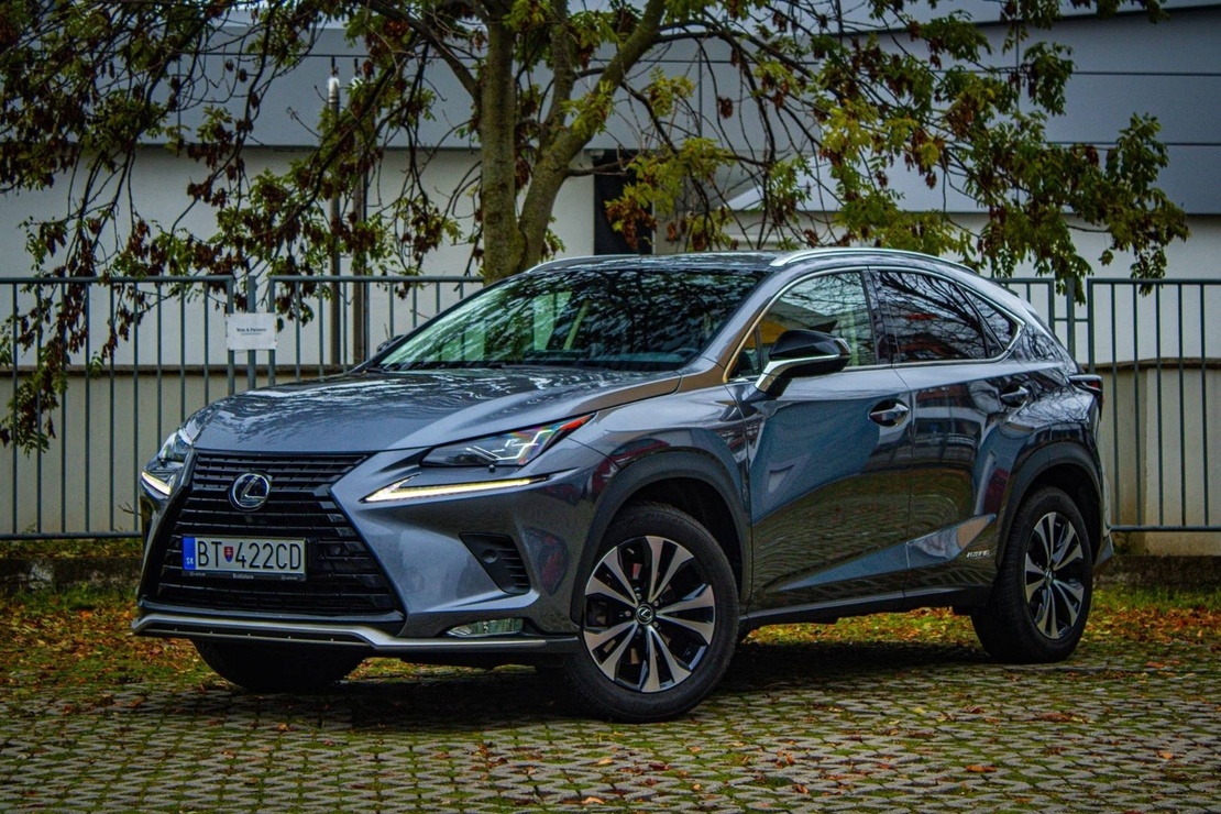 Lexus NX 300h Limited Edition