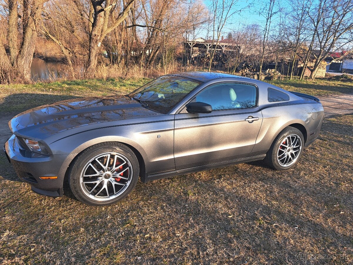 Predám auto Ford Mustang