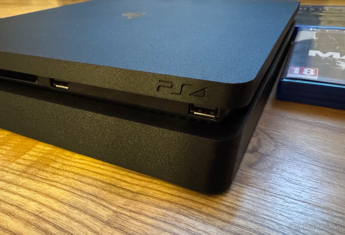 Ps4 + ovládač a 7 hier