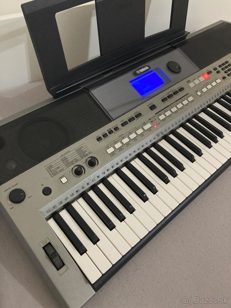 Yamaha PSR-E443