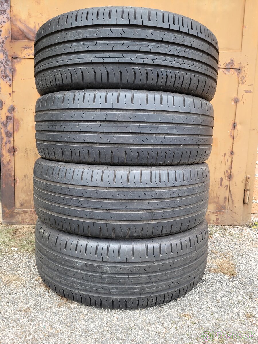 215/55 R17 Continental