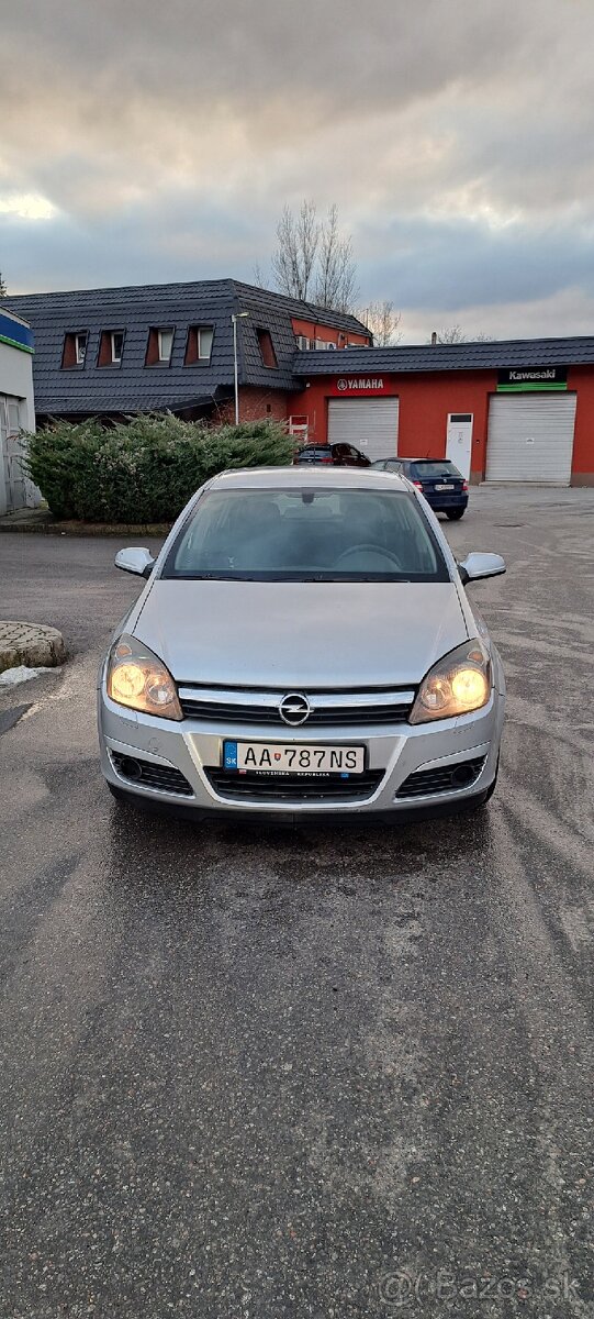 Opel astra h