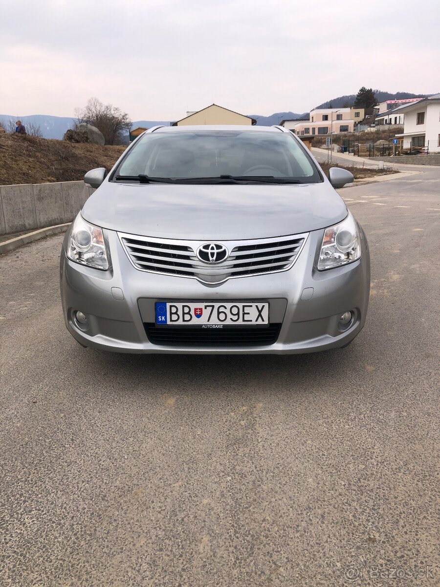 Toyota Avensis 1.8 benzin