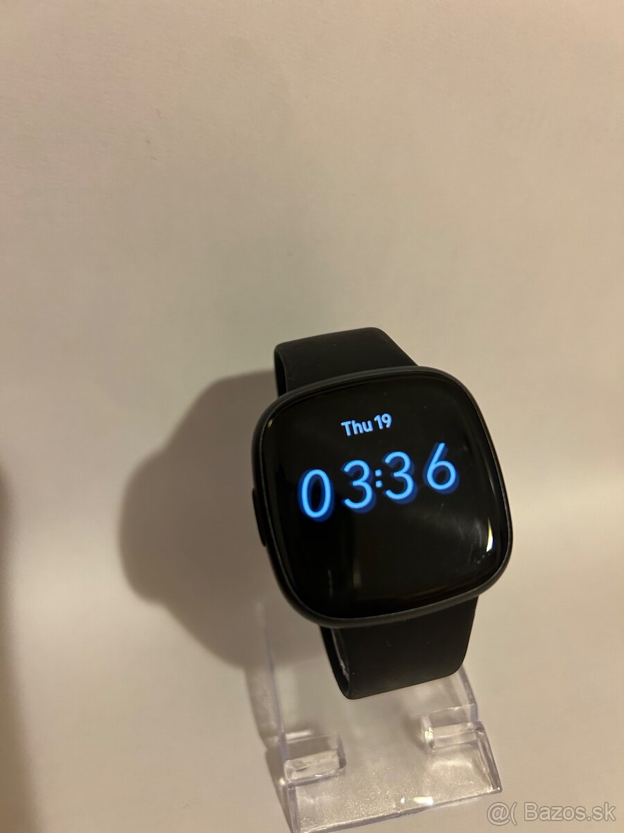 Fitbit versa 4