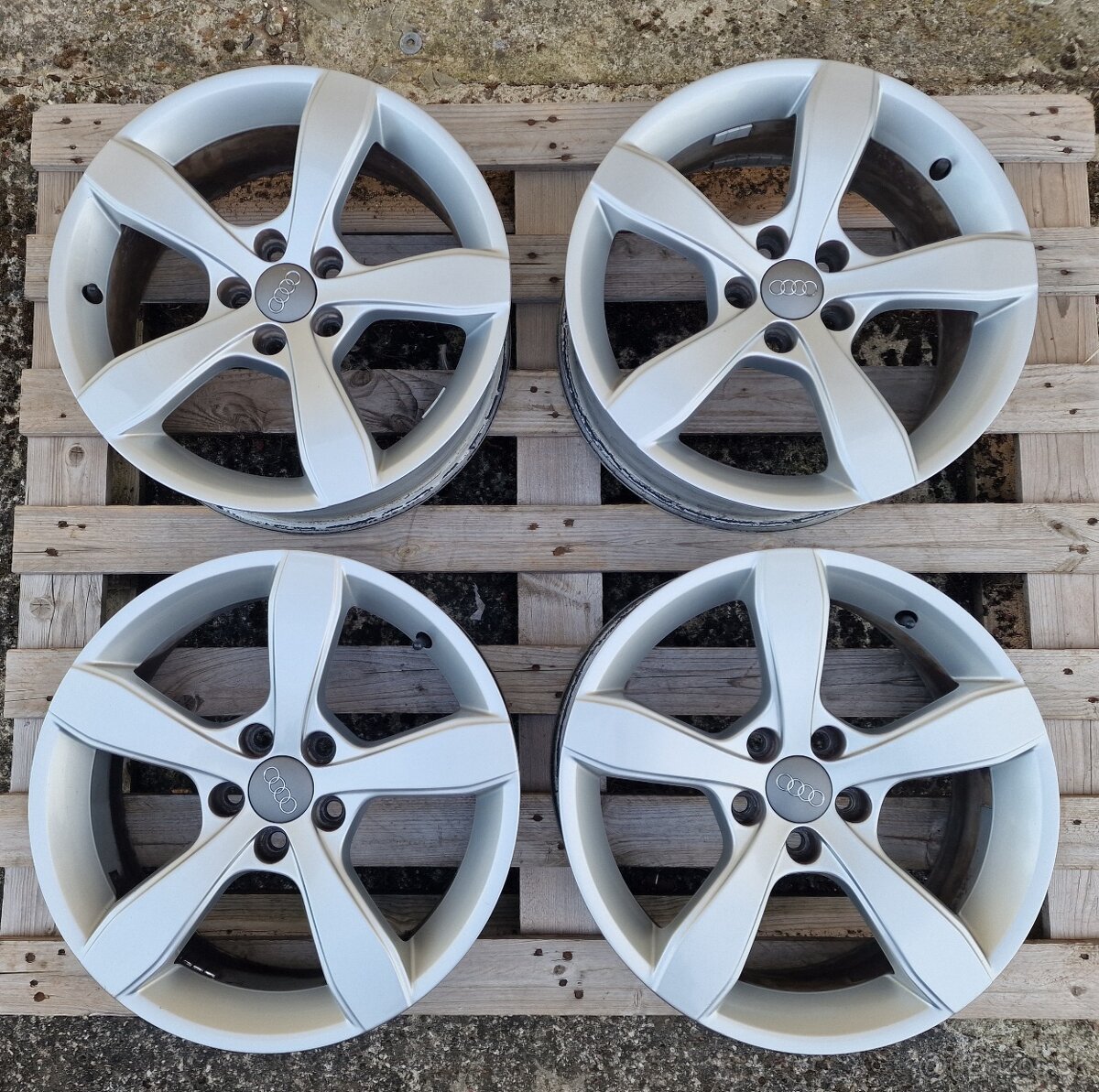 ORIGINÁL AUDI HLINÍKOVÉ DISKY 5x100 R16