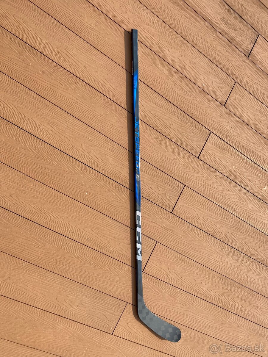 Hokejka CCM Jetspeed FT7 Pro Junior