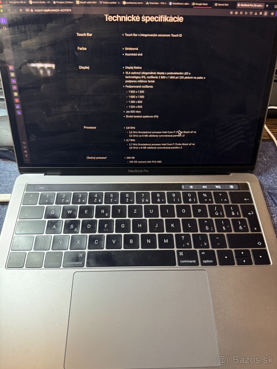 Ako nový - MacBook Pro 2016 - posledný s Touch Barom