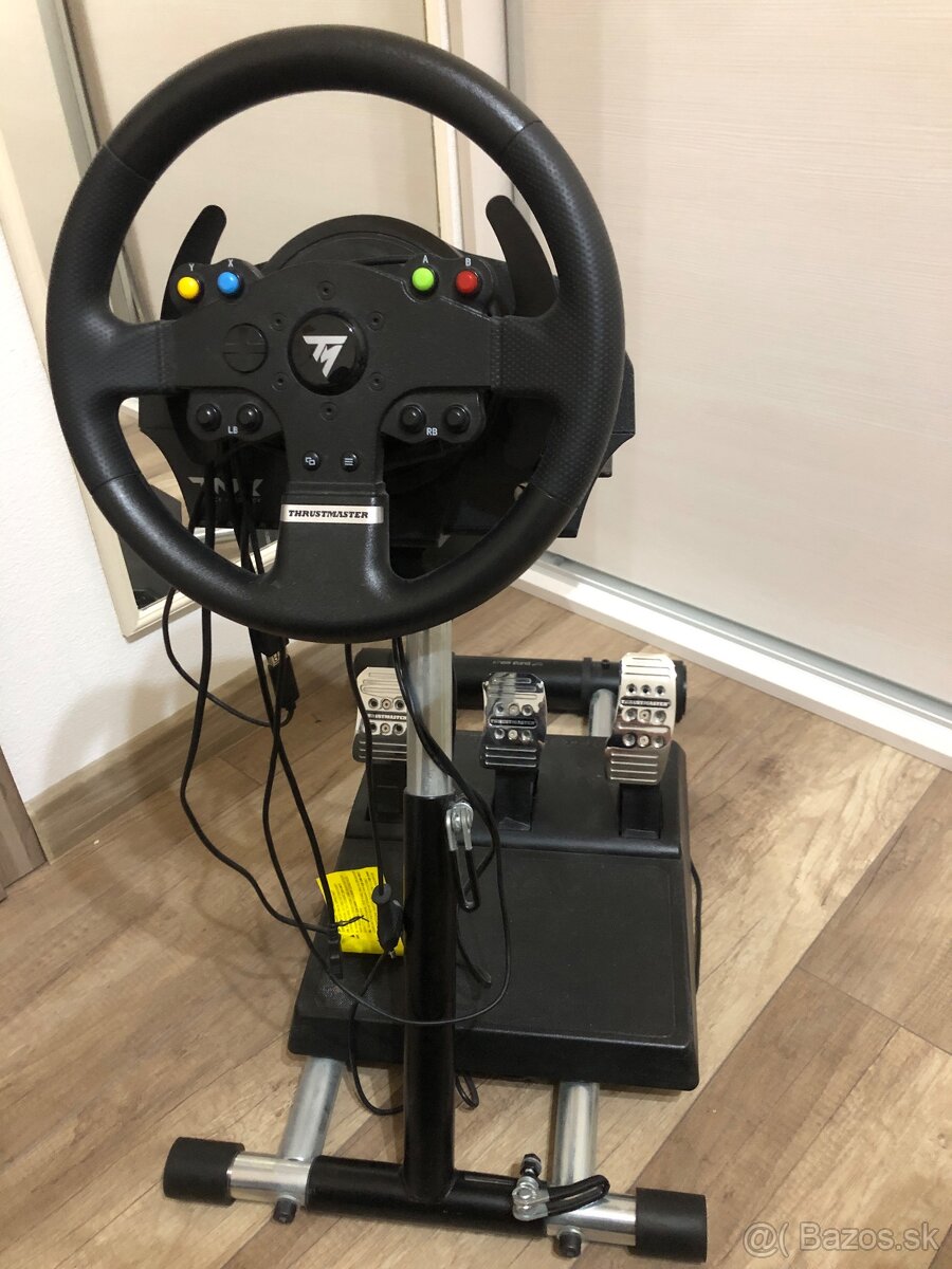 Volant Thrustmaster TMX force feedback s pedlmi a stojanom