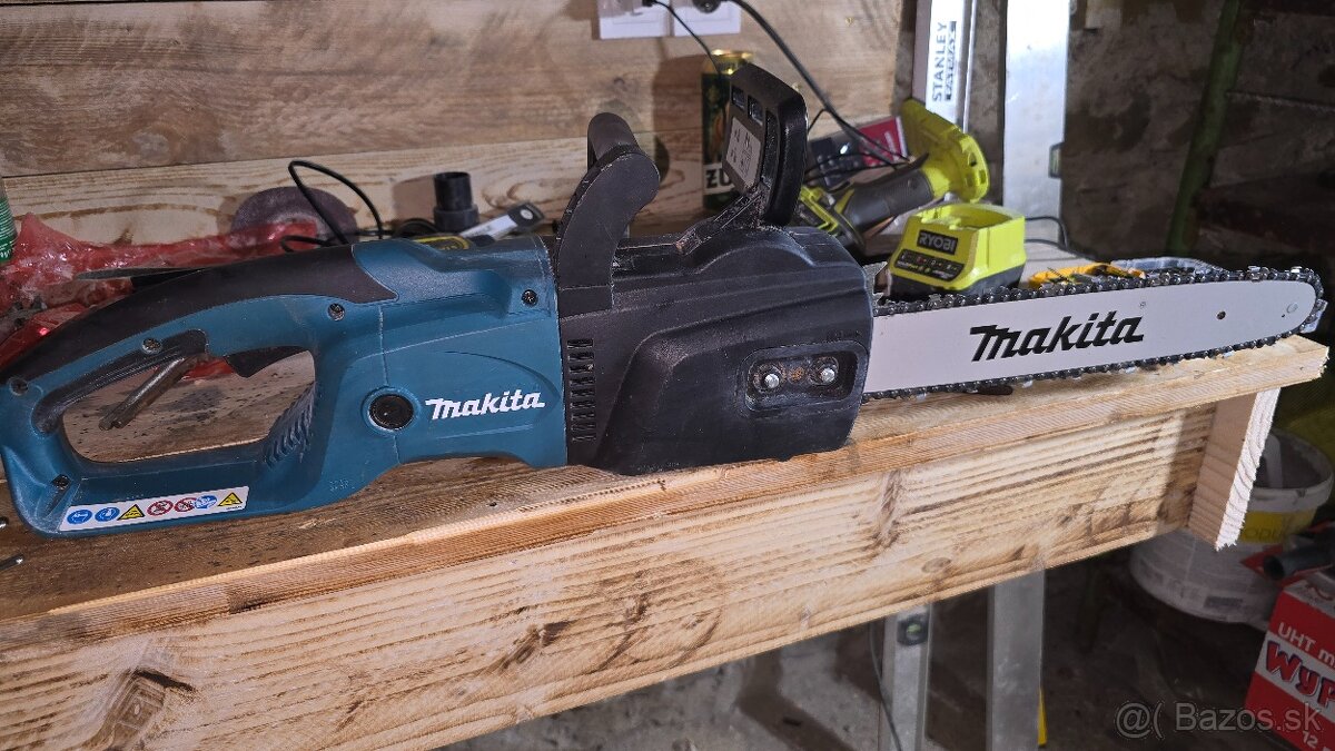 Makita UC3550A Motorová píla (2000W/35cm)