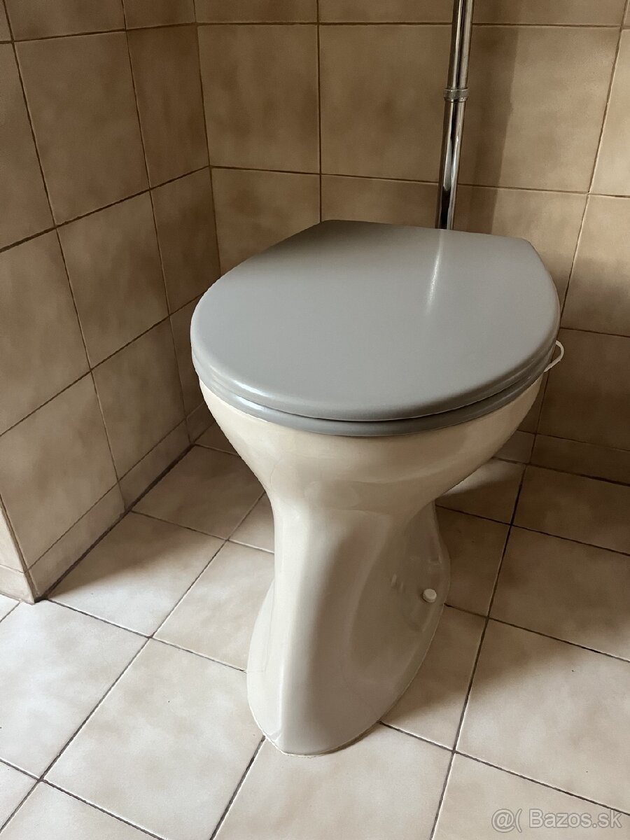 Béžové WC