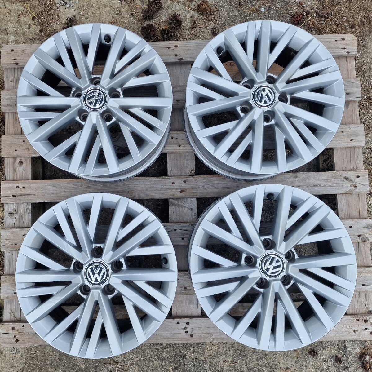 ORIGINÁL VW HLINÍKOVÉ DISKY 5x112 R16