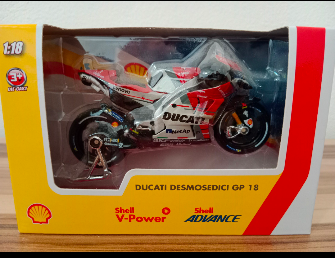 Model 1:18 DUCATI DESMOSEDICI GP 18