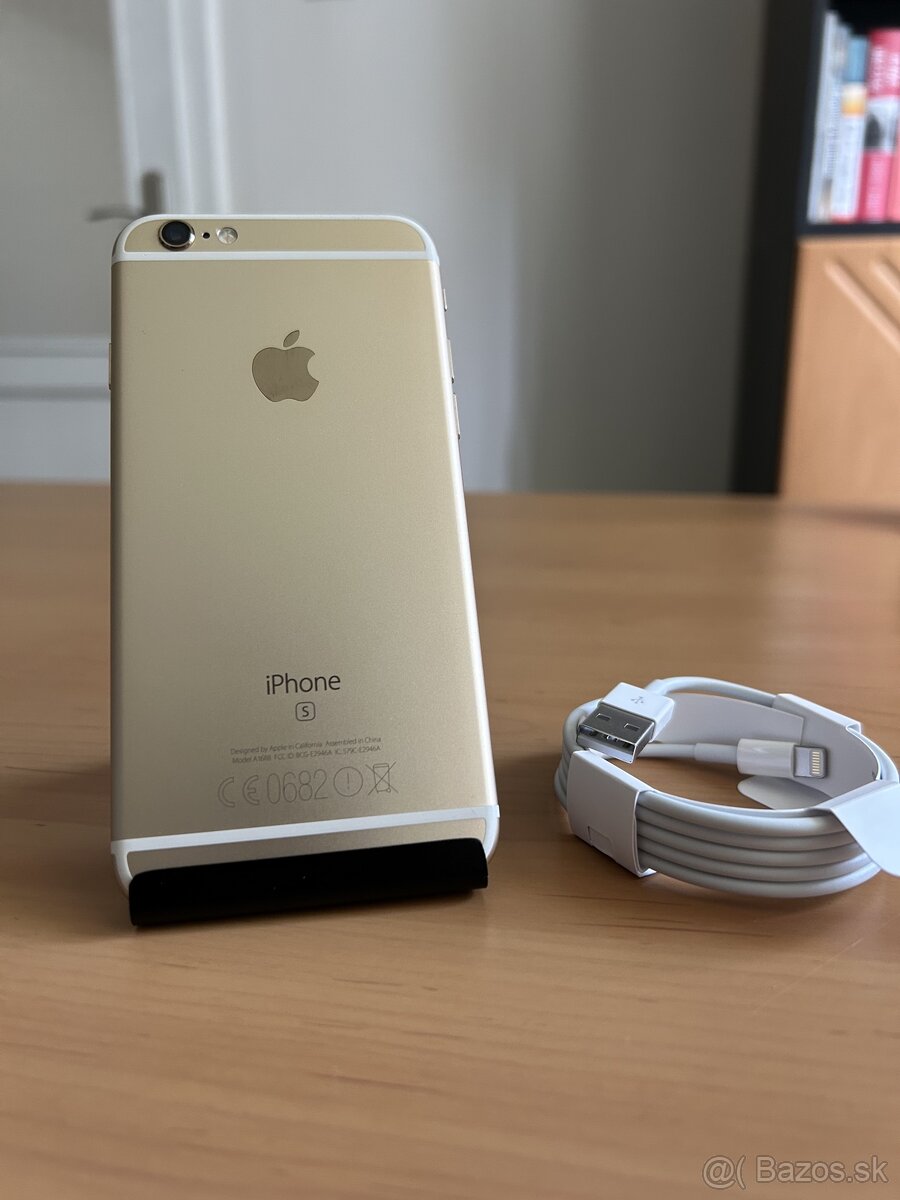 iPhone 6s 64 GB Gold - Top stav - nový kábel.