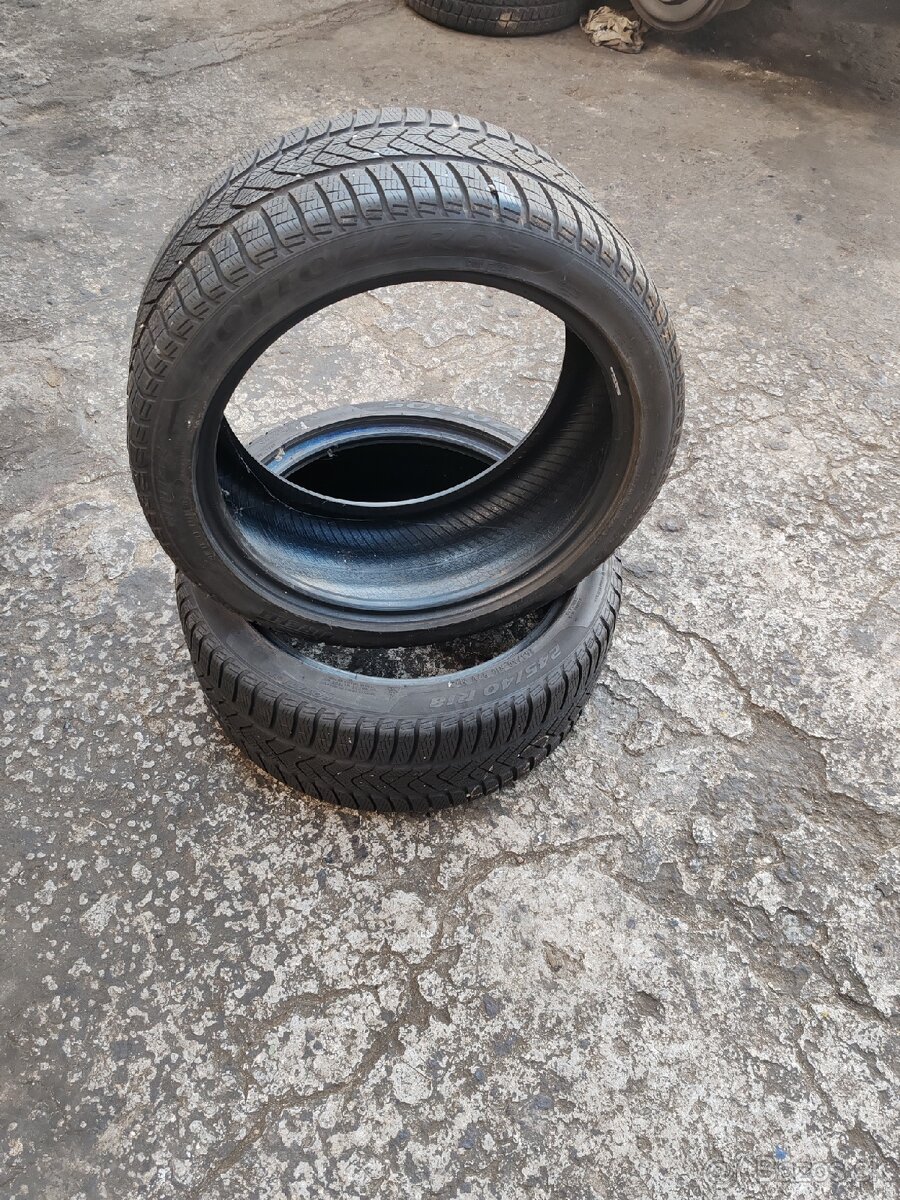 Pirelli 245/40/R18 zimné