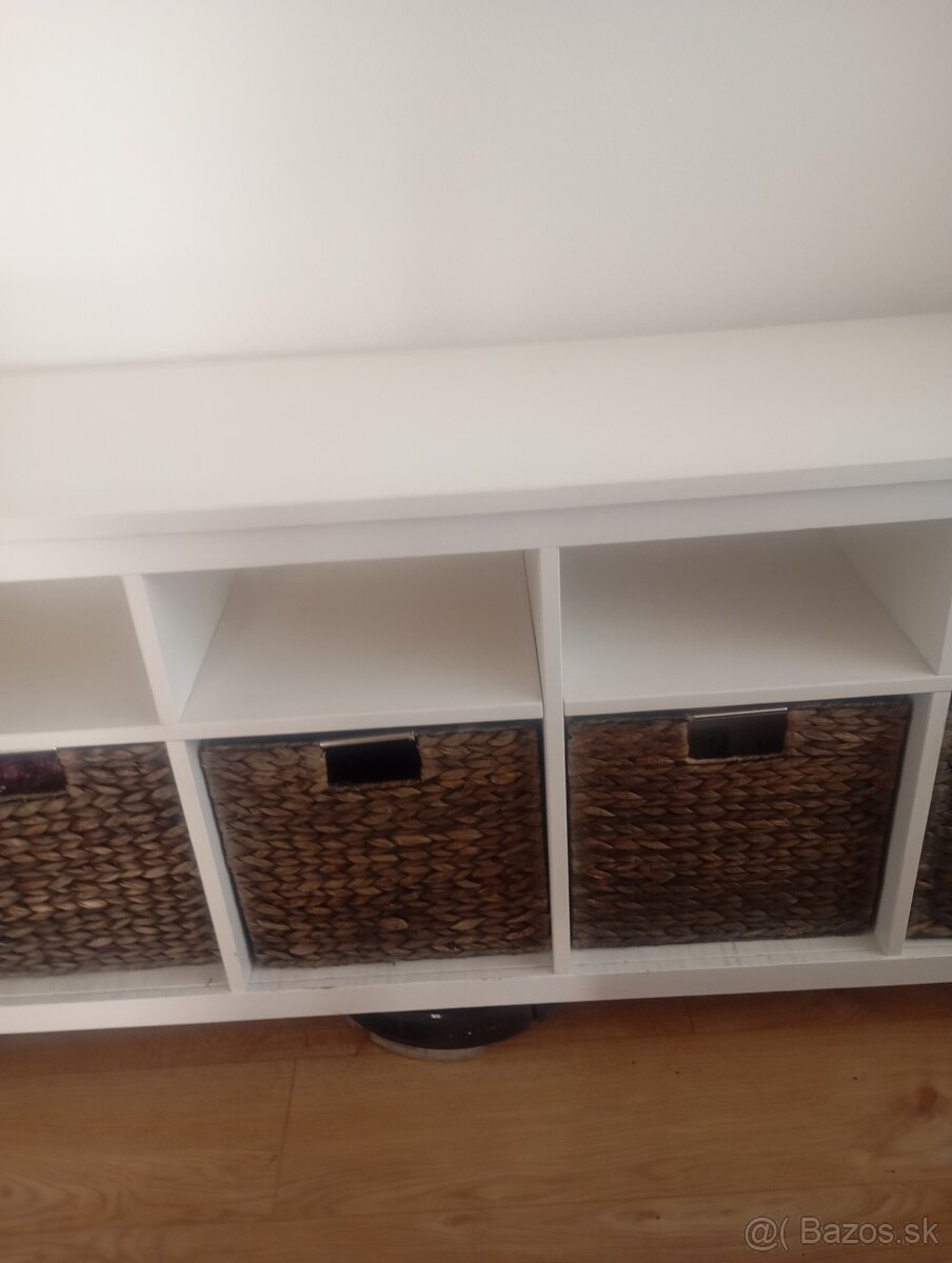 Komoda stolík Hemnes IKEA