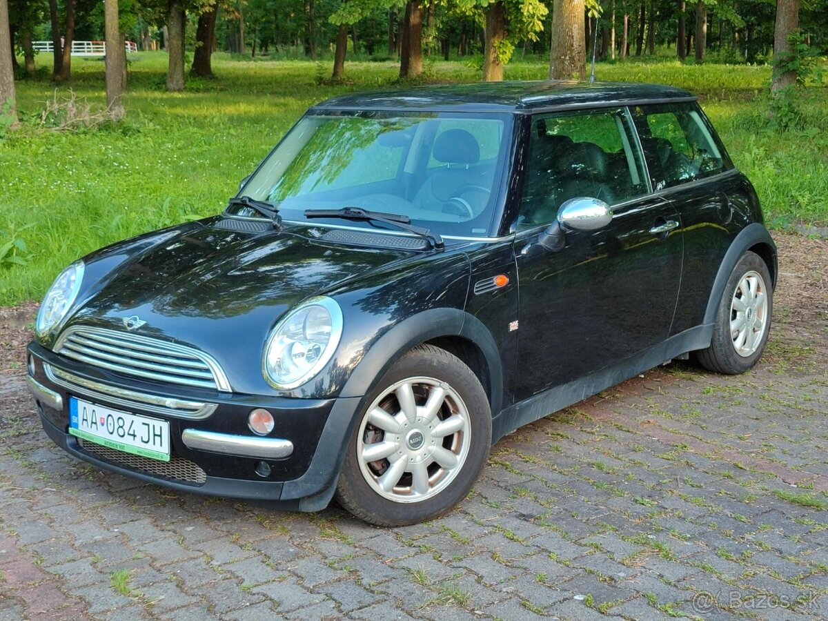 Mini Cooper 1.6, 158.500 km, r.v. 2004